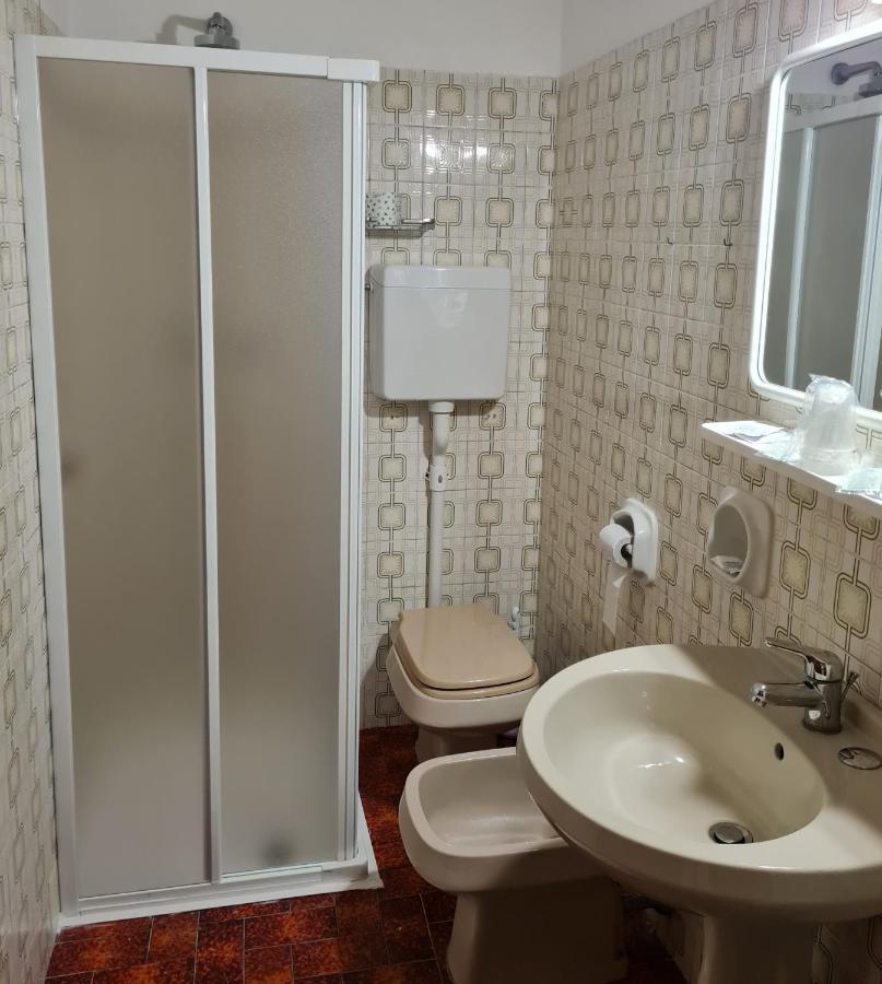 Albergo Ristorante San Matteo San Bartolomeo Al Mare Zewnętrze zdjęcie