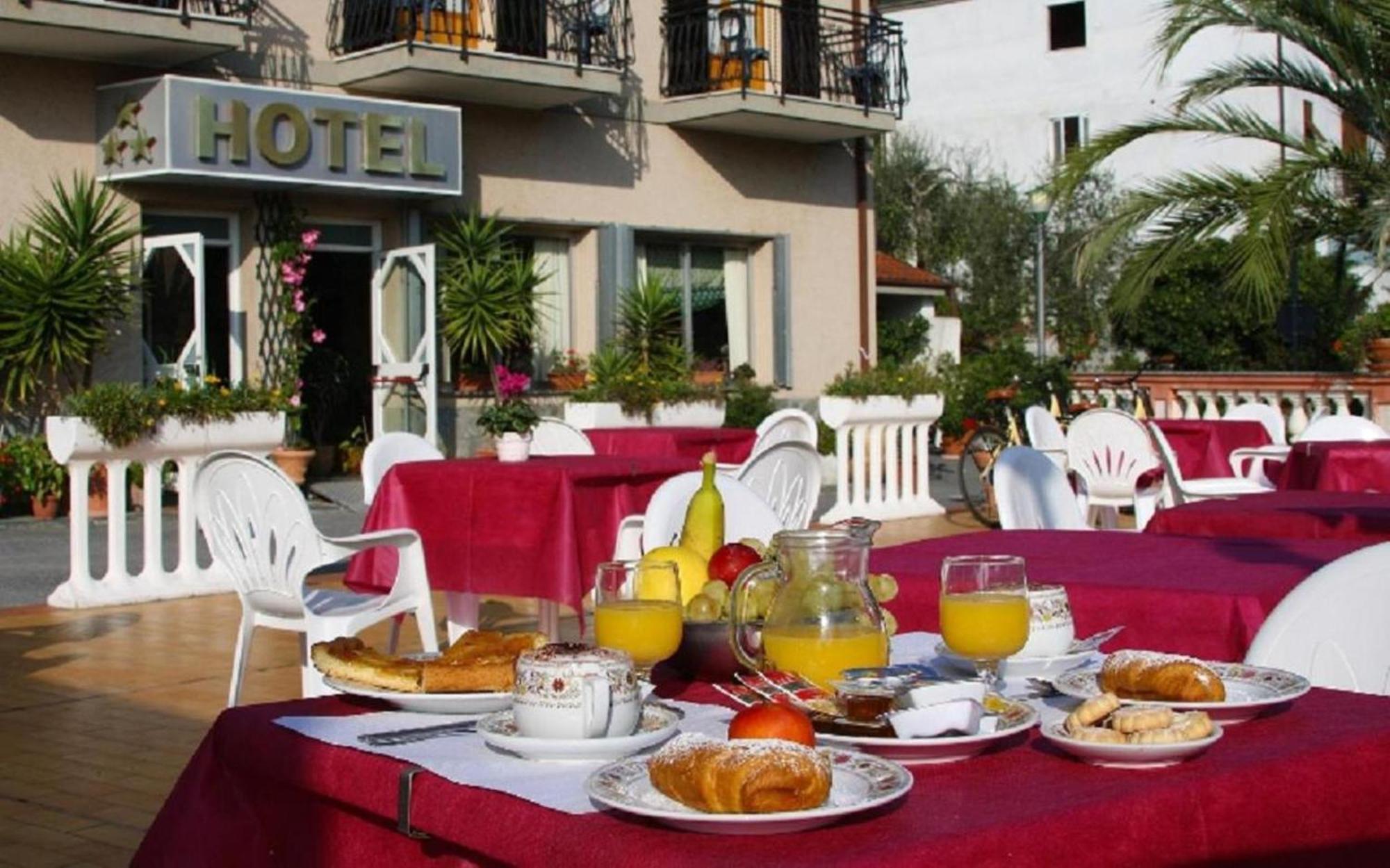 Albergo Ristorante San Matteo San Bartolomeo Al Mare Zewnętrze zdjęcie