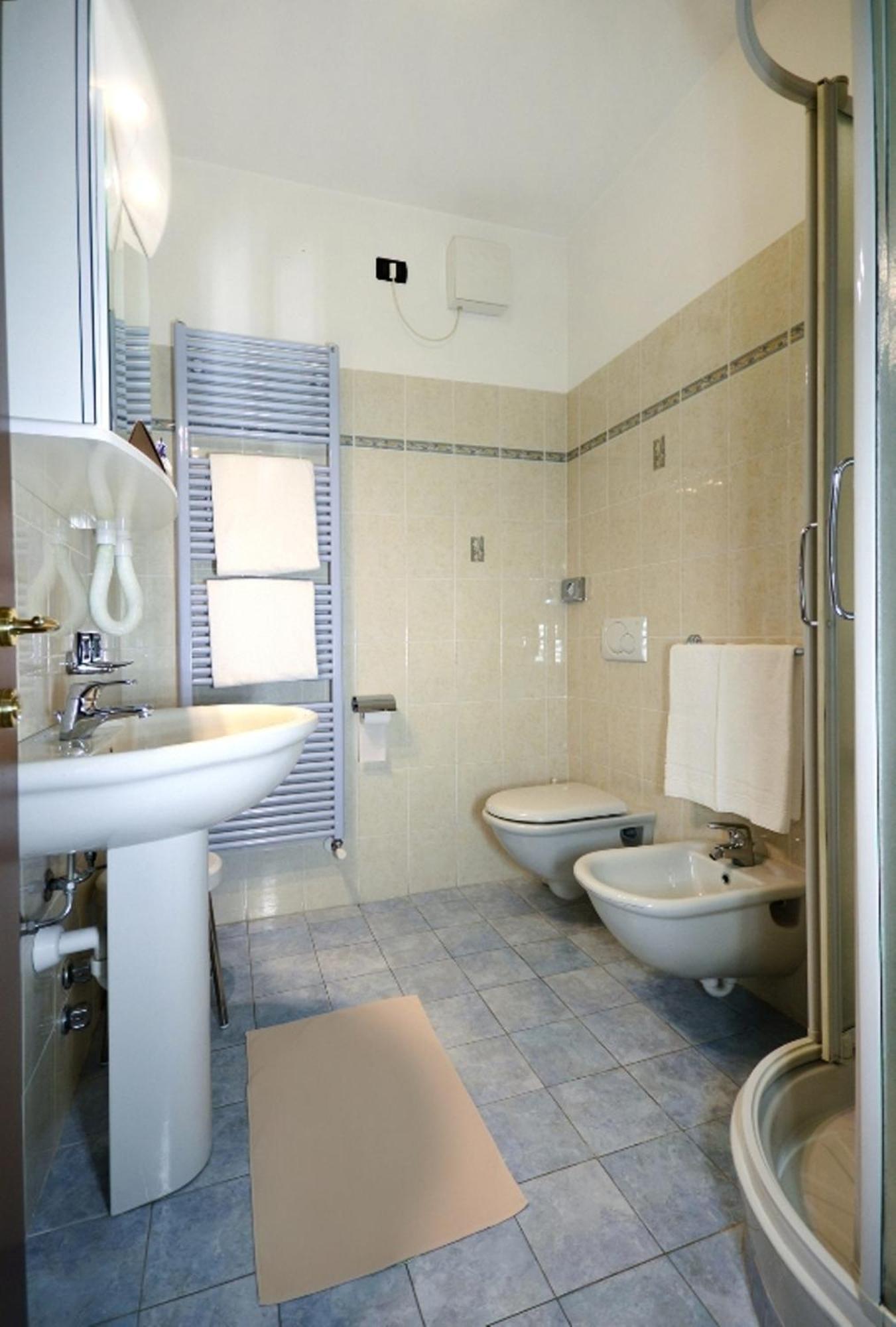 Albergo Ristorante San Matteo San Bartolomeo Al Mare Zewnętrze zdjęcie