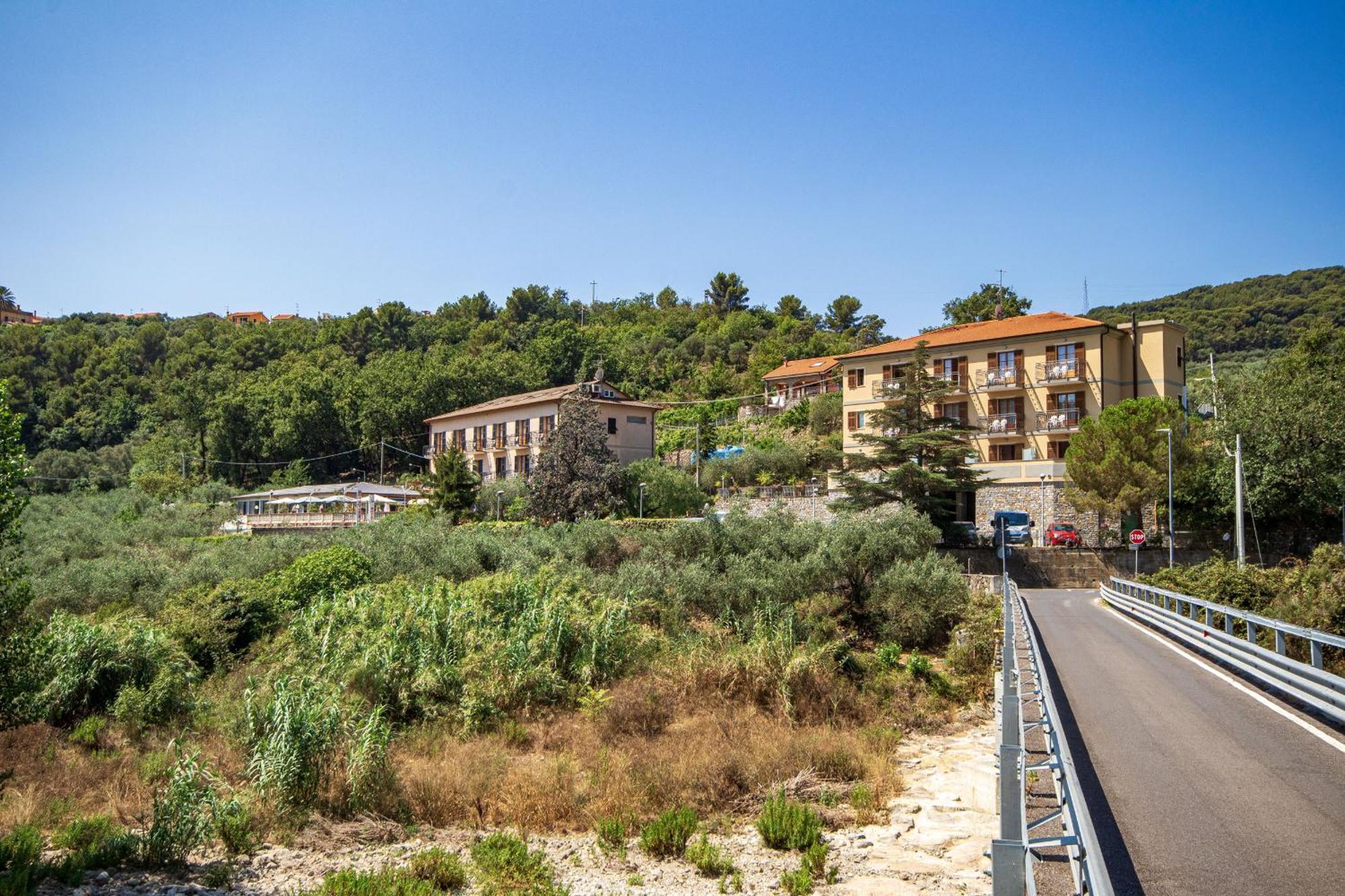 Albergo Ristorante San Matteo San Bartolomeo Al Mare Zewnętrze zdjęcie