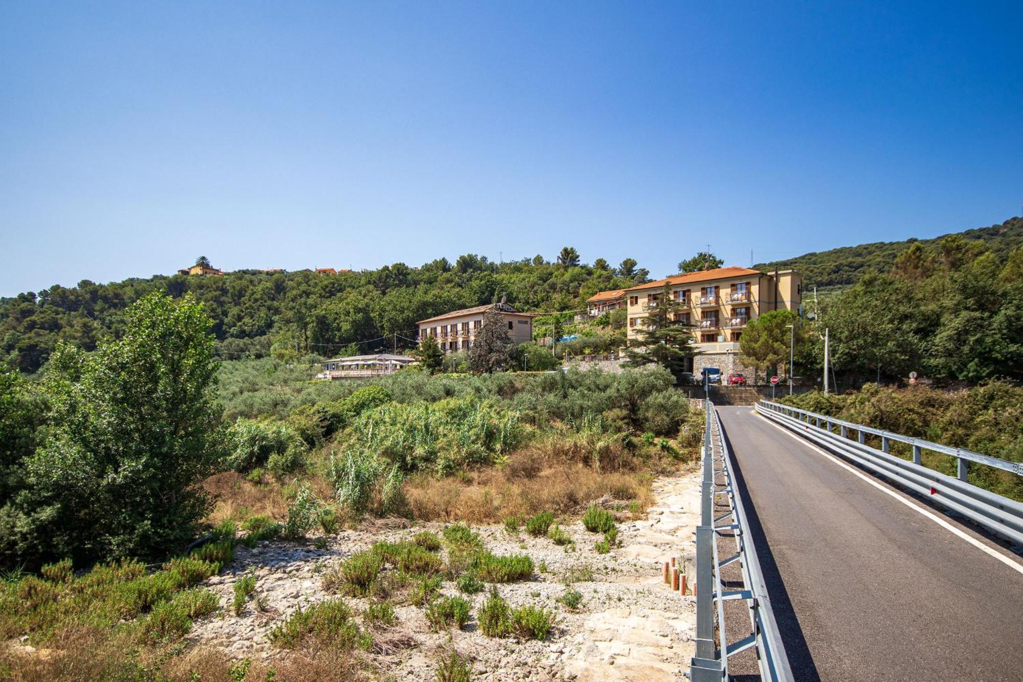 Albergo Ristorante San Matteo San Bartolomeo Al Mare Zewnętrze zdjęcie