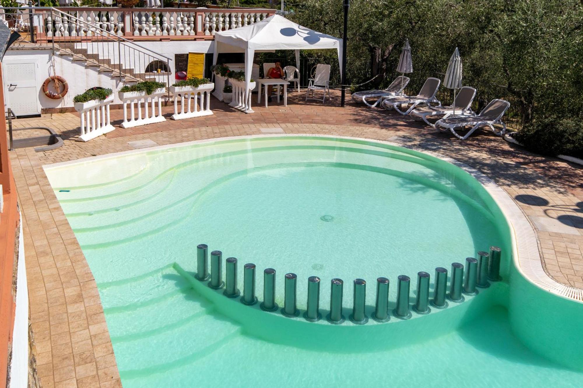 Albergo Ristorante San Matteo San Bartolomeo Al Mare Zewnętrze zdjęcie